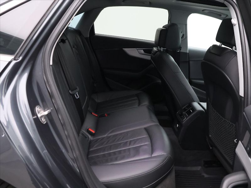 Audi A4 2,0 TFSI 185kW Quattro S-LINE - fotka 13 z 33