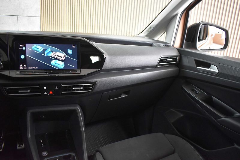 Volkswagen Caddy MAXI 2.0 TDI STYLE*TAŽNÉ*ČR 1M - fotka 9 z 45