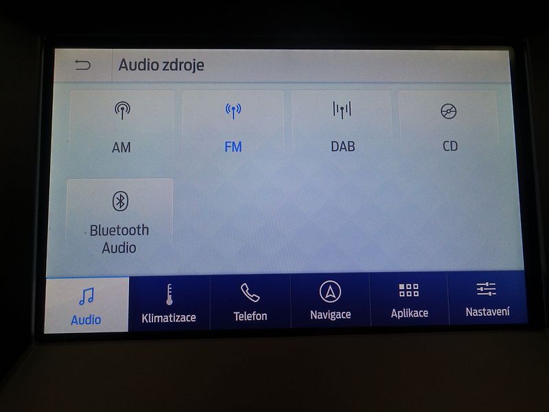 Ford S-MAX 140 kW, Titanium, REZERVOVÁNO - fotka 17 z 44