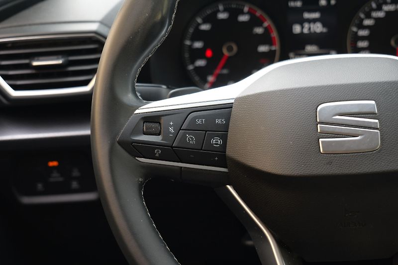 Seat Leon ST 1.0 eTSI DSG CarPlay ACC Ke - fotka 16 z 29