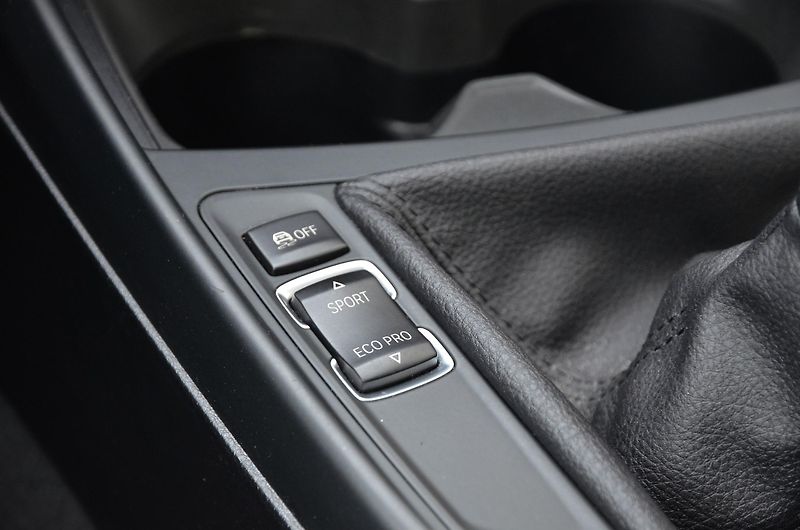 BMW Řada 1 (2016) 116i 80kW Facelift /AUT. KLIMA - fotka 29 z 33
