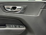Volvo XC60 PLUS Bright B5 AWD - náhled 9