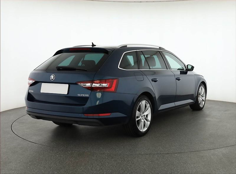 Škoda Superb (2019) Style 2.0 TDI, Automat, Kůže - fotka 5 z 22