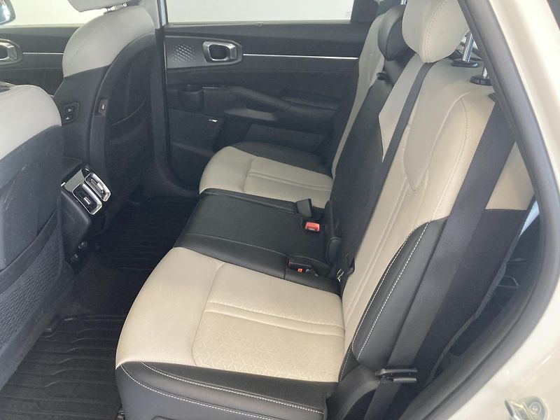 Kia Sorento HEV G 1.6 T-GDI GAMM - fotka 13 z 45