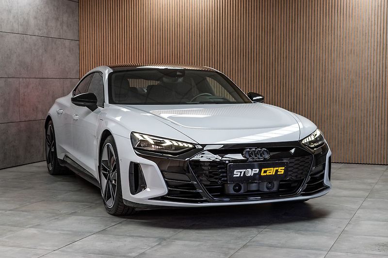Audi e-tron 93kWh QUATTRO*B&O*AIR*ACC*DPH* - fotka 3 z 50