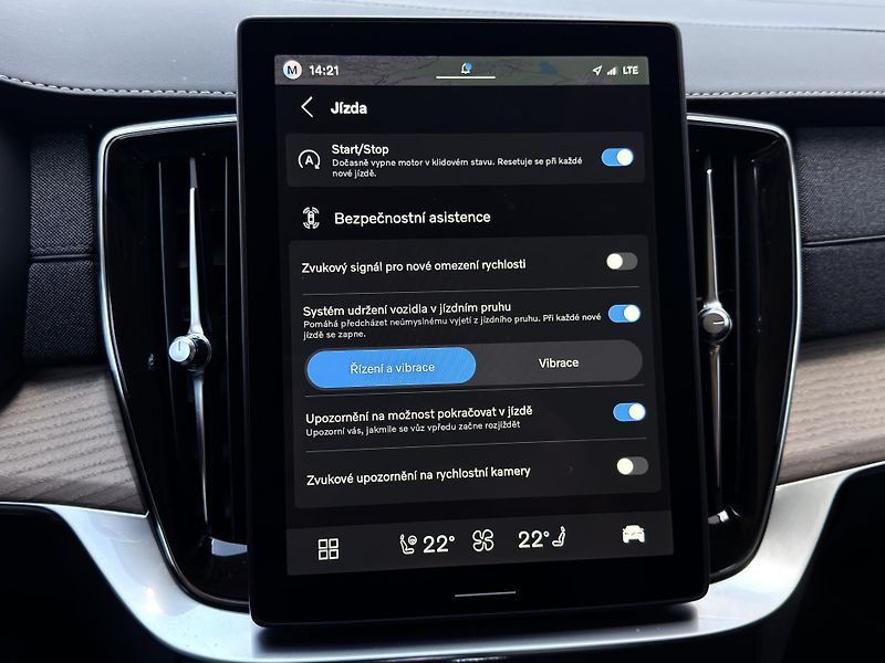 Volvo XC90 B5 AWD PLUS BRIGHT // 7M +kola - fotka 41 z 52