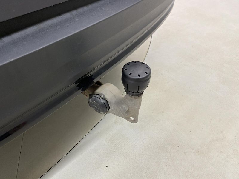 Volvo XC40 PURE ELECTRIC RECHARGE PLUS - fotka 32 z 50