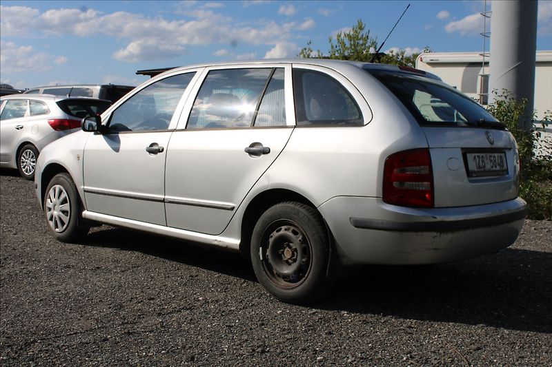 Škoda Fabia 1,4 MPI  NOVÉ V ČR - fotka 4 z 8