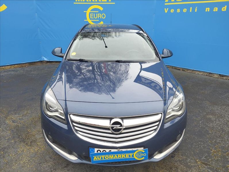 Opel Insignia 2,0 CDTi 88KW - fotka 2 z 17