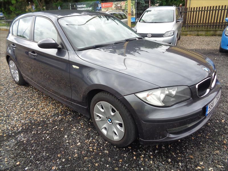 BMW Řada 1 1,6 - fotka 1 z 19