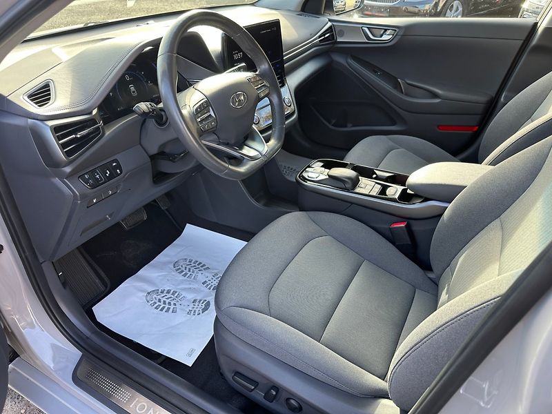 Hyundai IONIQ (2022) 38,3 kWh Level 5 SoH 100% - fotka 10 z 26