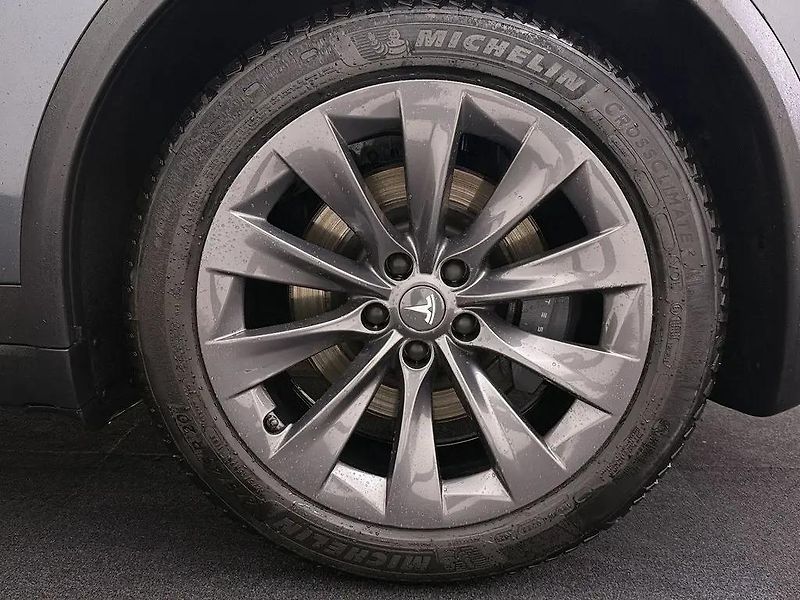 Tesla Model X 100D AWD 386kW FSD3 TZ SOH 88% - fotka 13 z 16
