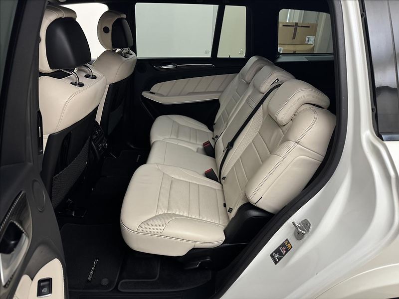 Mercedes-Benz GLS 5,5 63AMG DESIGNO NZTOP PANO - fotka 44 z 61