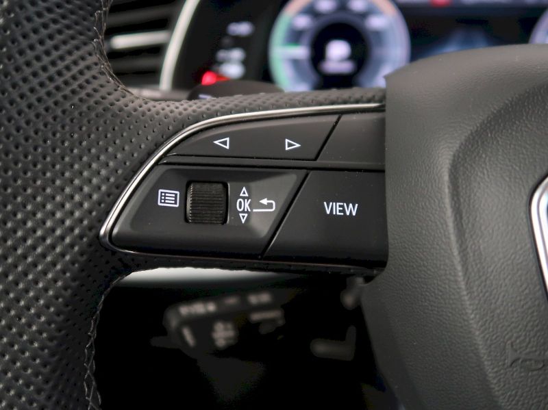 Audi Q7 (2025) S-LINE 60 TFSI e QUATTRO - fotka 20 z 35
