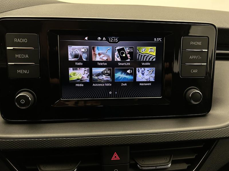 Škoda Scala 1.0 TSI Ambition - fotka 9 z 22