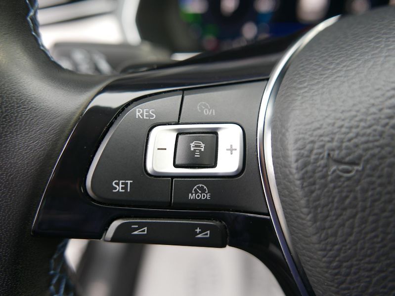 Volkswagen Passat 1,4 TSI GTE REZERVACE - fotka 32 z 44