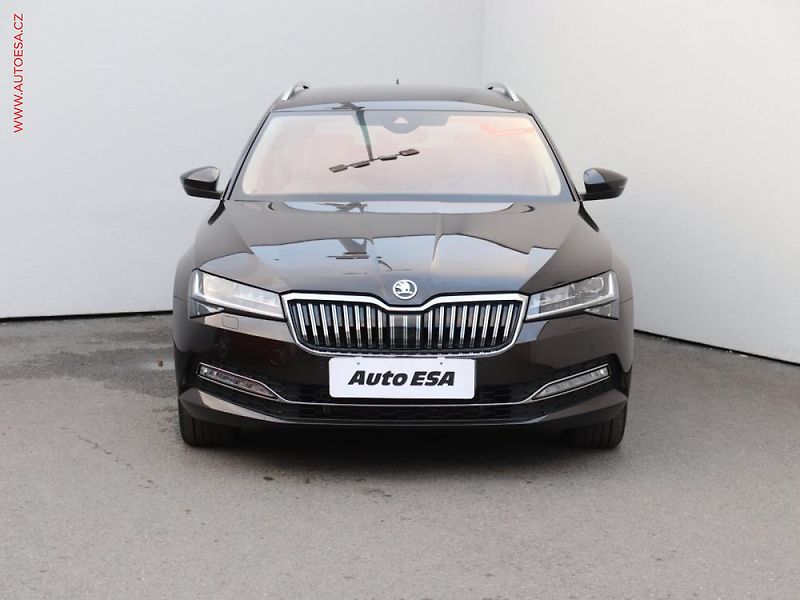 Škoda Superb (2022) 2.0 TDi, Style, DSG, LED - fotka 2 z 3