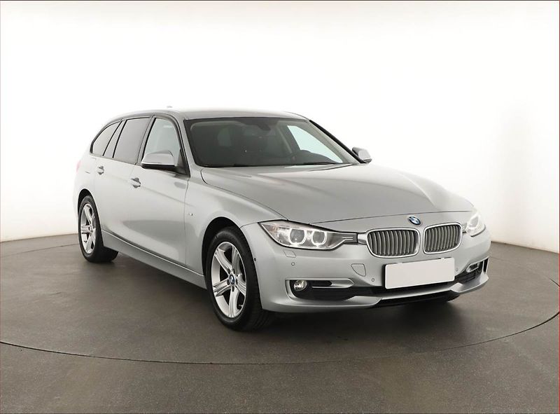 BMW Řada 3 (2013) 320 d xDrive, 4X4, Automat - fotografie inzerátu