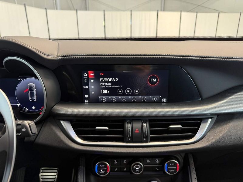 Alfa Romeo Stelvio (2026) Veloce 2.2 JTDm 210k Q4 - fotka 13 z 24