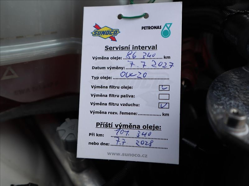 Škoda Octavia 2,0 TDi Style Virtual LED - fotka 35 z 35