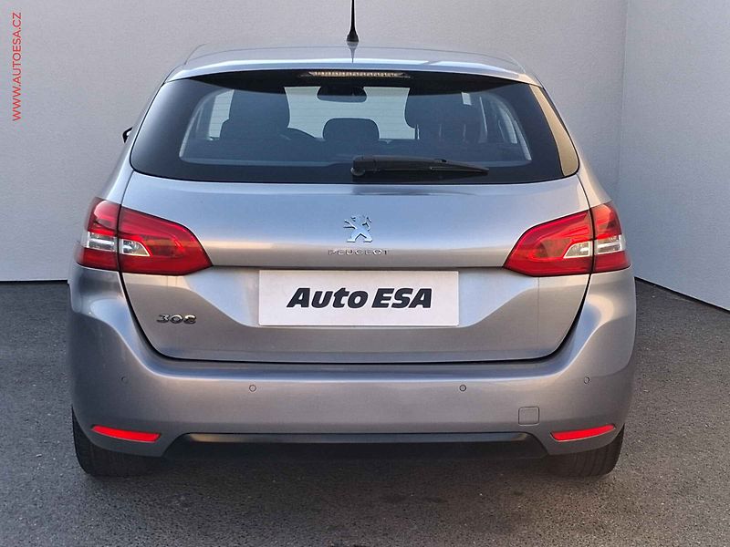 Peugeot 308 (2018) 1.5HDi, ČR, Navi, AC - fotka 5 z 18
