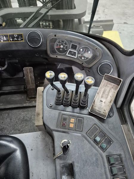 Ostatní Hyundai 70 D-7 A - fotka 22 z 30