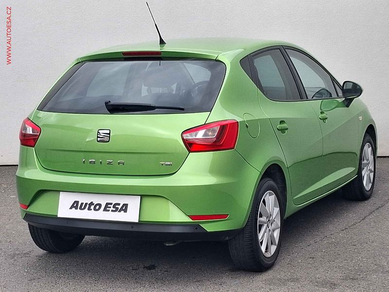 Seat Ibiza (2014) 1.2 TSi, Style, bixen, +kola - fotka 4 z 16