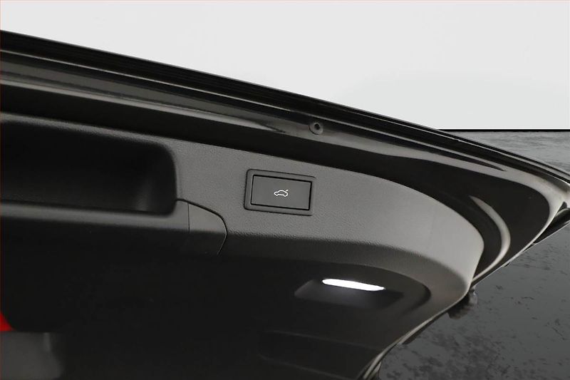 Škoda Superb (2025) 2.0 TDI, Sportline, Navigace - fotka 20 z 20