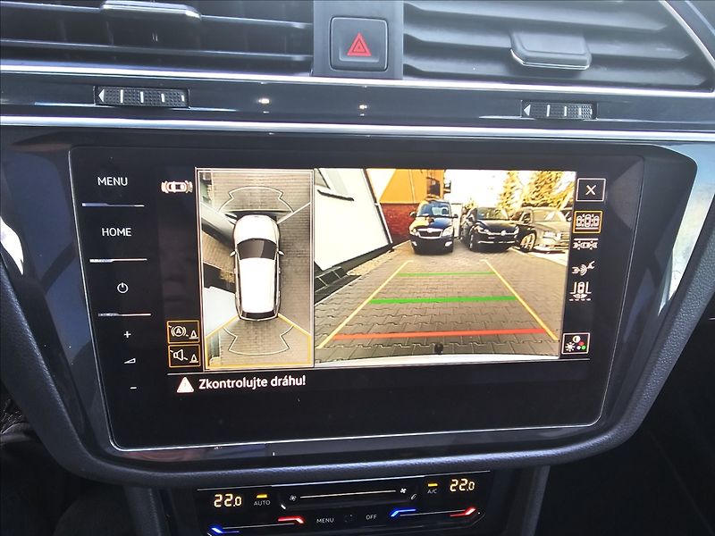 Volkswagen Tiguan 2,0 TSi 235KW D7 R DPH NAVI - fotka 27 z 44