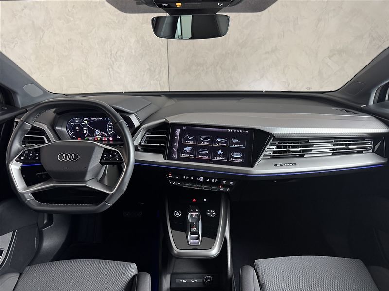 Audi Q4 e-tron 150kW Sport LED Kamera HUD - fotka 17 z 48