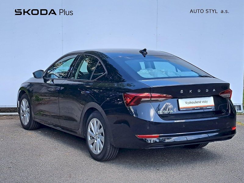 Škoda Octavia (2023) Ambition 1,5 TSI 110 kW - fotka 9 z 23
