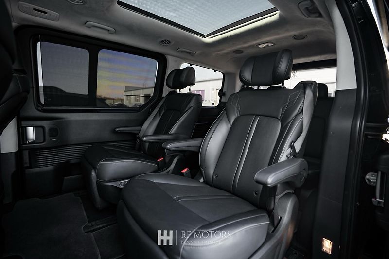 Hyundai Staria (2023) 2.2 CRDi Luxury 4x4 130kW - fotka 35 z 54