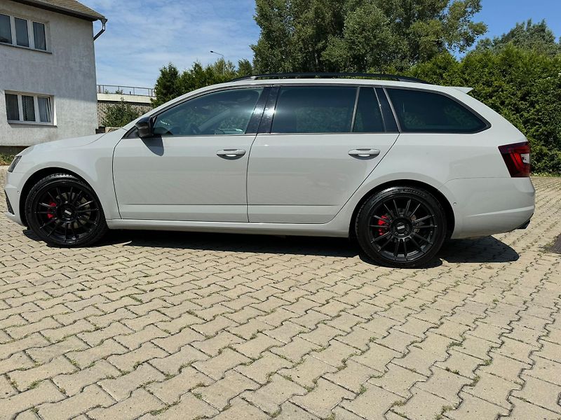 Škoda Octavia (2019) RS TDI 135KW  4x4 kombi  - fotka 7 z 30