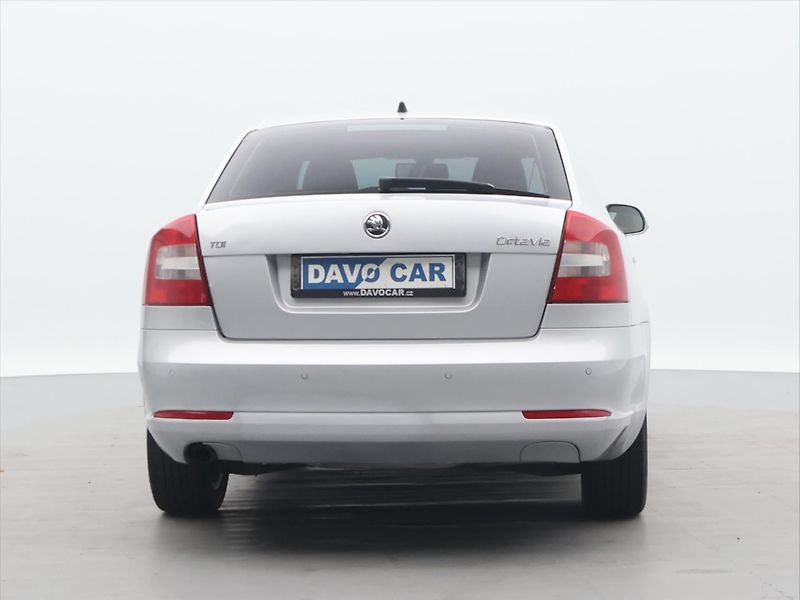 Škoda Octavia 1,6 TDI 77kW Elegance CZ Xenon - fotka 6 z 27