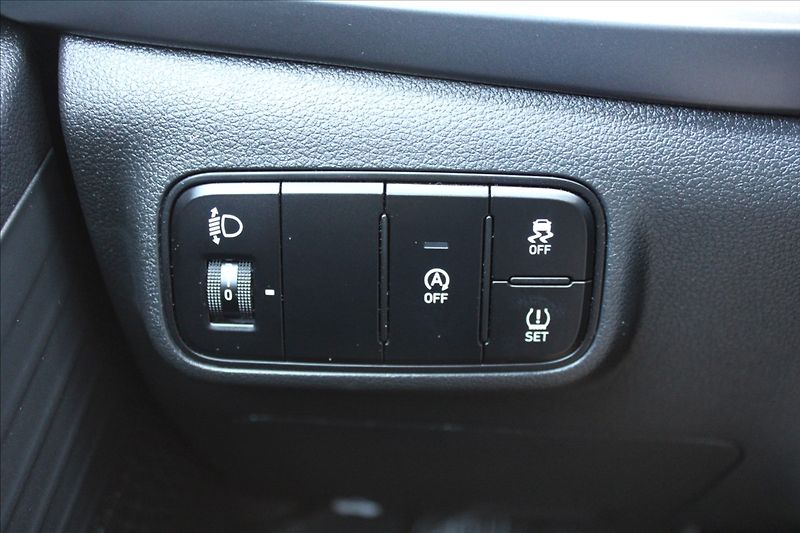 Hyundai i20 1,2 i  ČR,36.633KM,ZÁRUKA - fotka 12 z 30