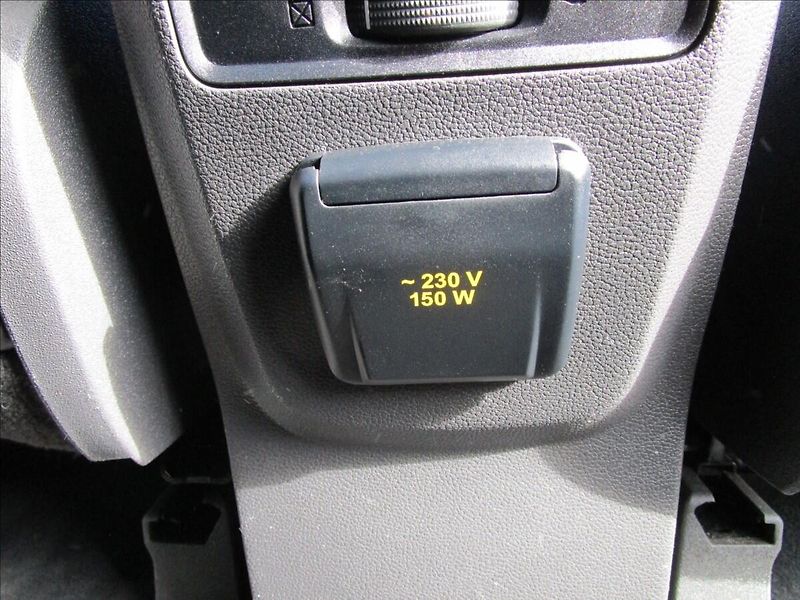 Ford Kuga 1.5 EcoBoost AWD, automat - fotka 24 z 42