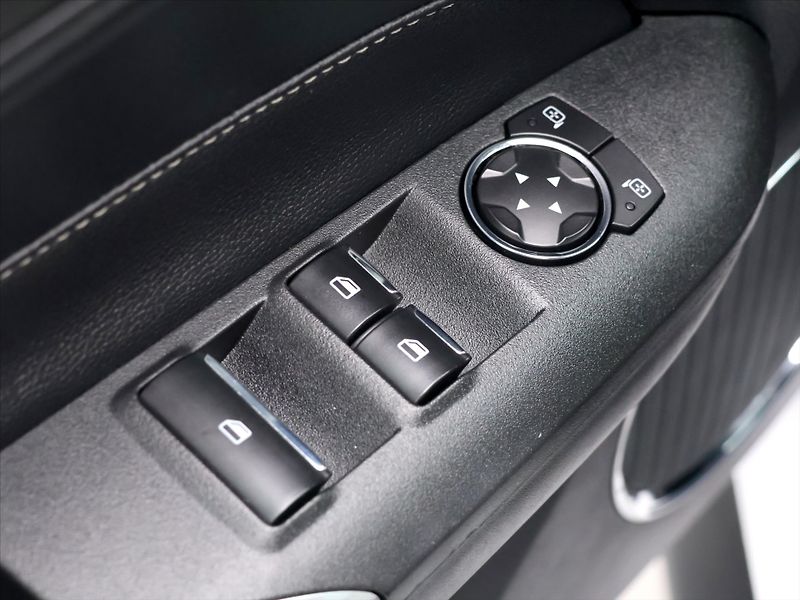 Ford Mustang 5,0 Ti-VCT 310kW V8 GT Aut. - fotka 15 z 33