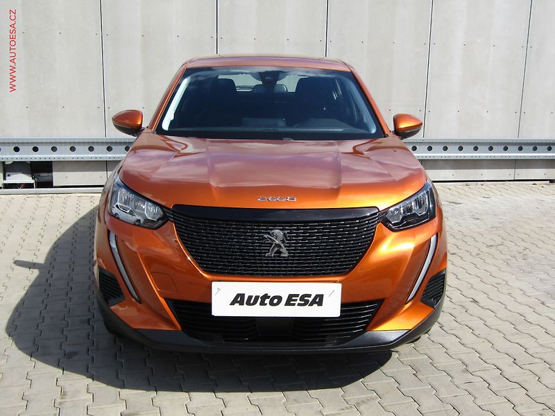 Peugeot 2008 (2021) 1.2 PT, ČR, Active - fotka 2 z 19