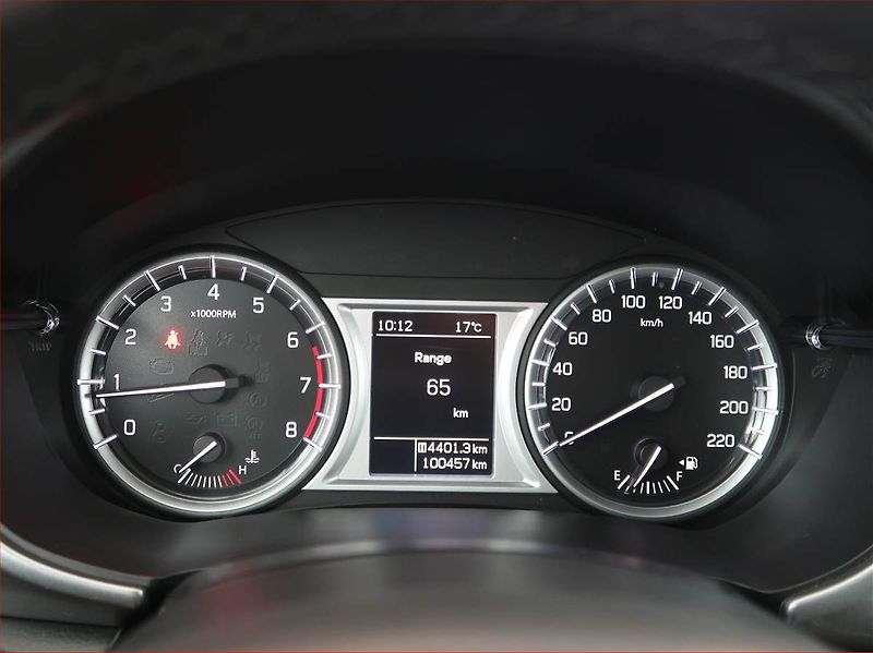 Suzuki Vitara (2018) Premium 1.6 VVT, ČR,1.maj - fotka 11 z 21