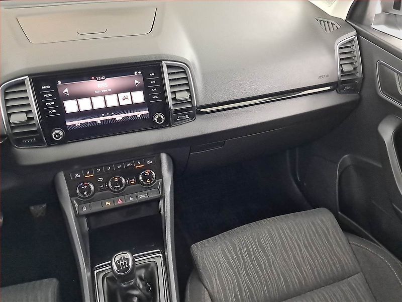 Škoda Karoq (2019) 1.6 TDI, Navi, Tempomat - fotka 8 z 19