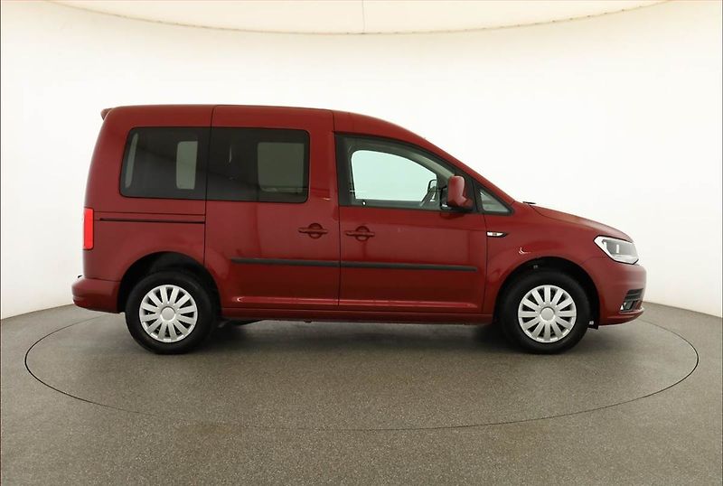 Volkswagen Caddy (2017) 1.4 TGI CNG, 5Míst, ČR - fotka 6 z 17