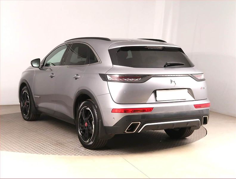 DS Automobiles DS7 Crossback (2022) Performance Line 1.6 PureTech - fotka 4 z 18