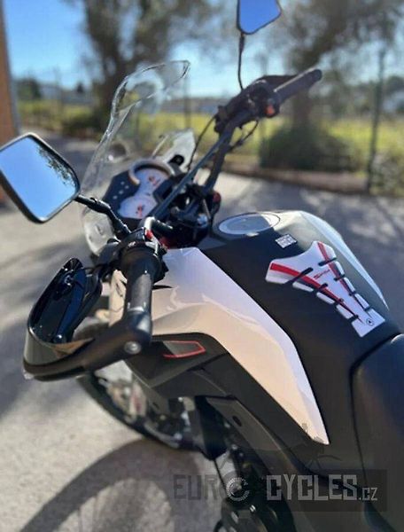 SWM (2026) ATX 125 kufry zdarma - fotka 7 z 9