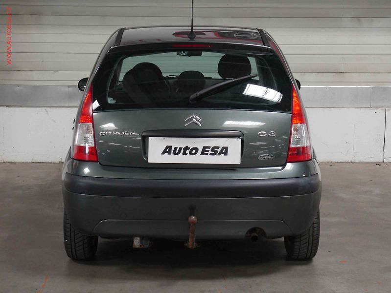 Citroën C3 (2009) 1.4 i, AC, tažné - fotka 5 z 16