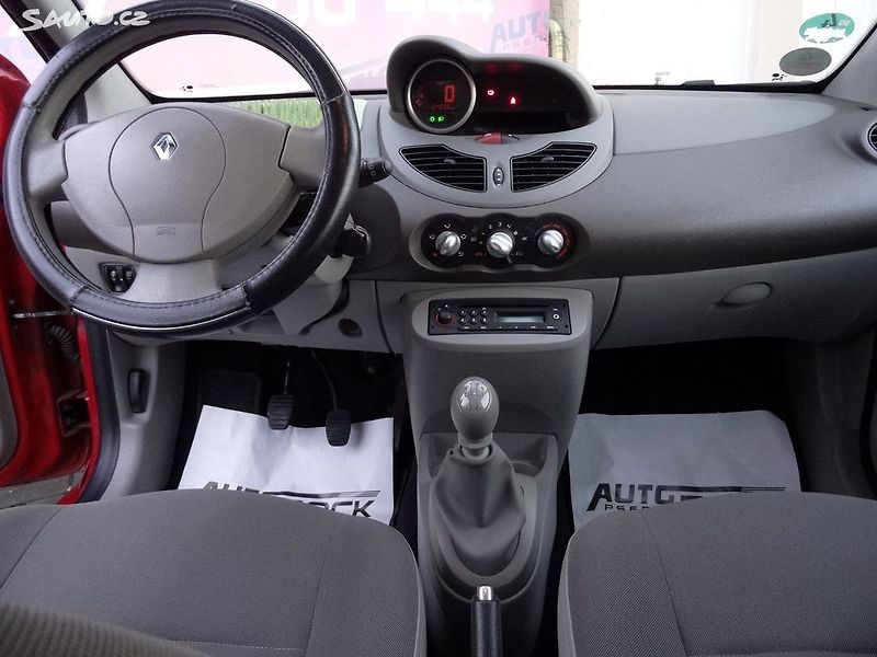 Renault Twingo 1.2 56kW - fotka 17 z 23