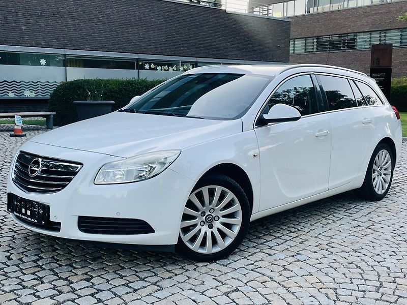 Opel Insignia 2.0CDTi MANUÁL TAŽNÉ SENZORY - fotka 2 z 36