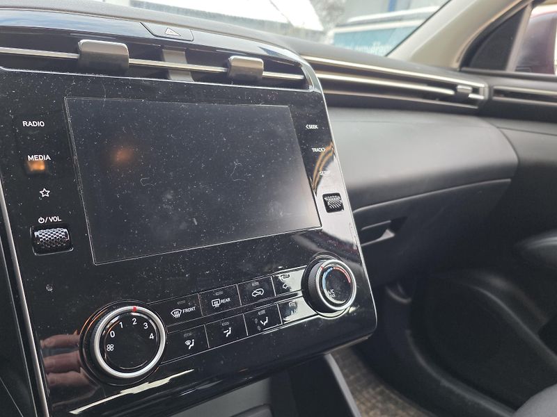 Hyundai Tucson 1.6-1.MAJITEL-V ZÁRUCE-TAŽNÉ - fotka 14 z 14