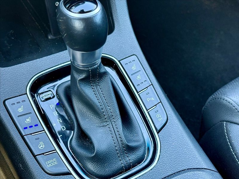 Hyundai i30 1,4 T-GDI STYLE PREMIUM AT - fotka 9 z 13