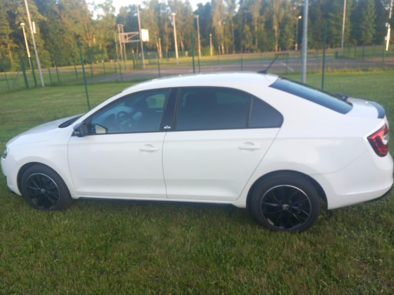 Škoda Rapid (2019) Monte Carlo 1,0 - fotka 2 z 6