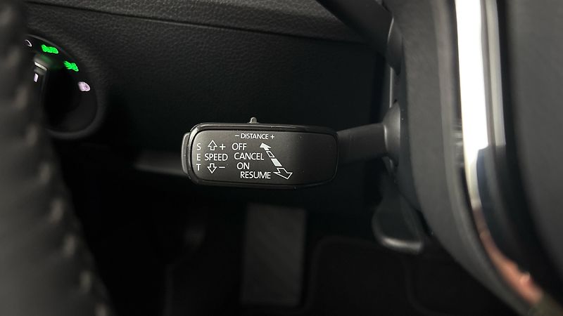 Škoda Superb 2.0 TDI DSG Style Combi - fotka 14 z 28